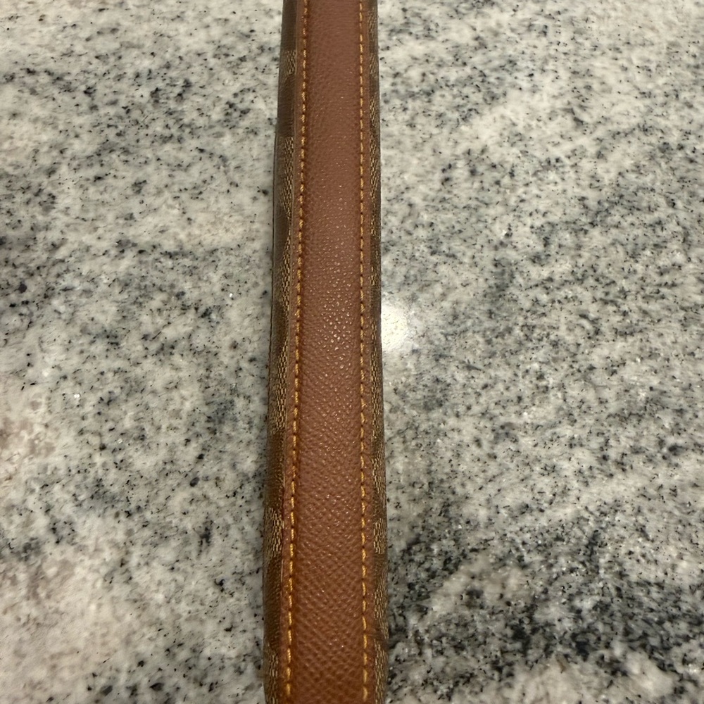 Coach Tan Signature Pattern Wallet - Picture 5 of 16
